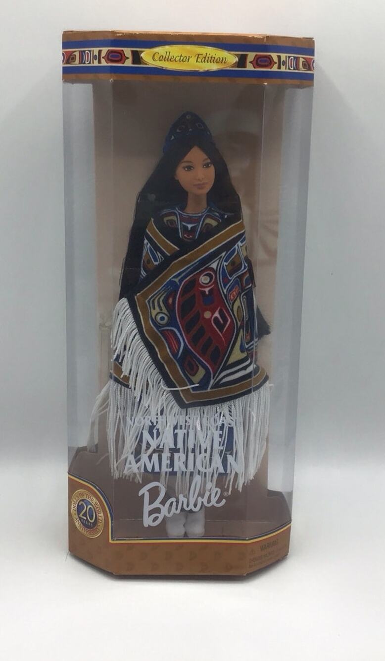 1999 Northwest Coast Native American Barbie Doll NRFB Chilkat Blanket 24671